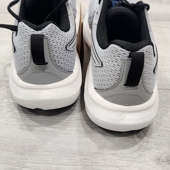 Asics Gray and Black Running Shoes main image 9